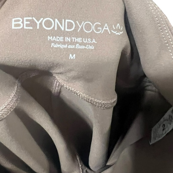 Beyond Yoga Twinkle Mocha Brown Leggings Size Med - Picture 10 of 11